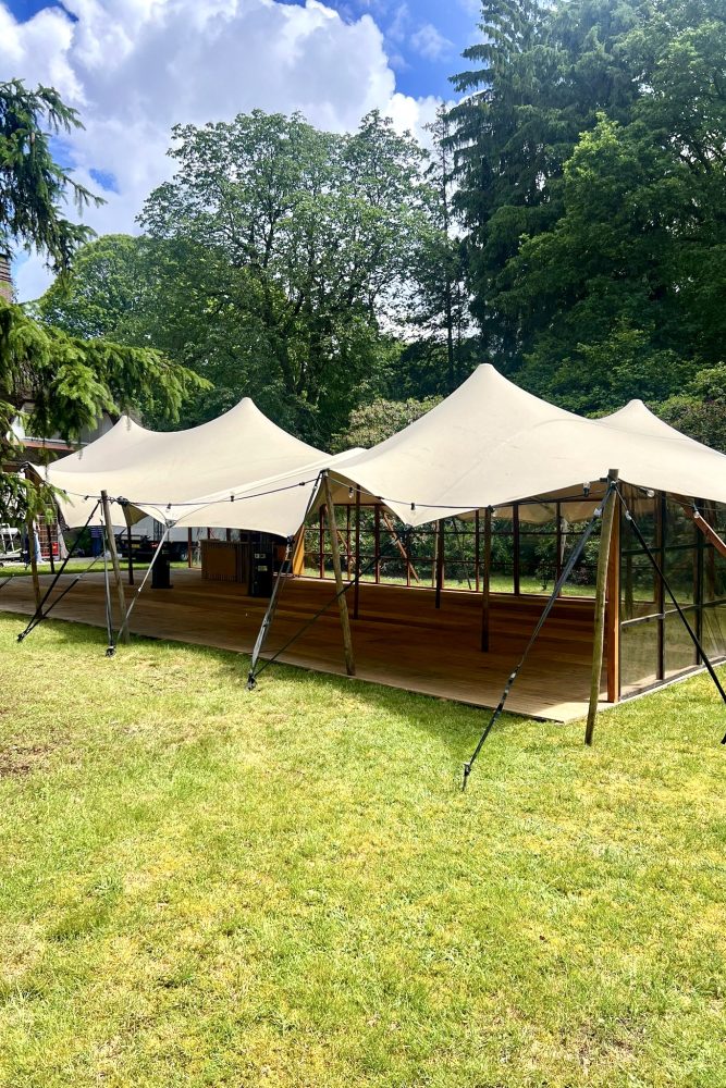 Stretchtent huren tuinfeest